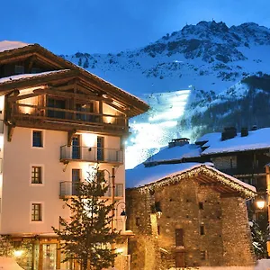 Maison De Famille Les 5 Freres Hotel Val-dʼIsère